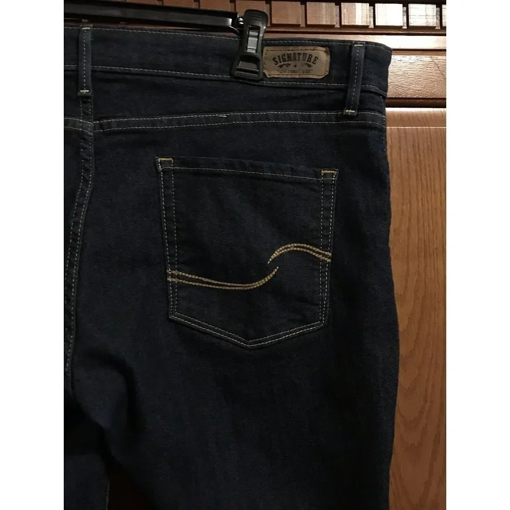 Levis women pre